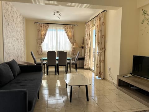 Villa Denis, Marine Drive, Coral Bay Villa in Peyia