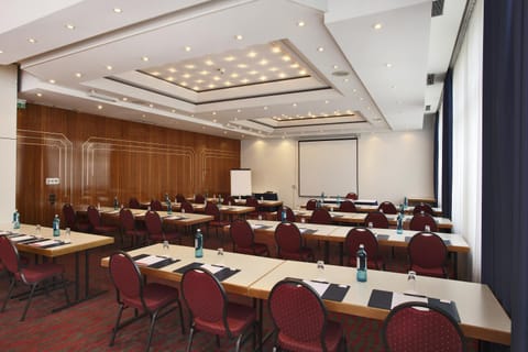 Meeting/conference room