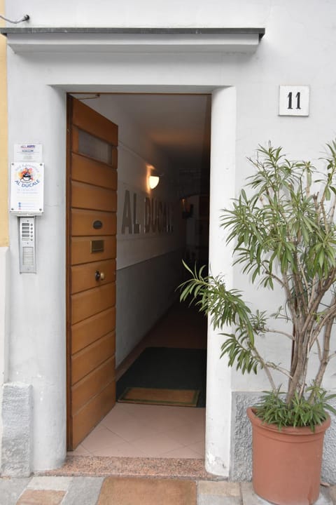 Property building, Lobby or reception