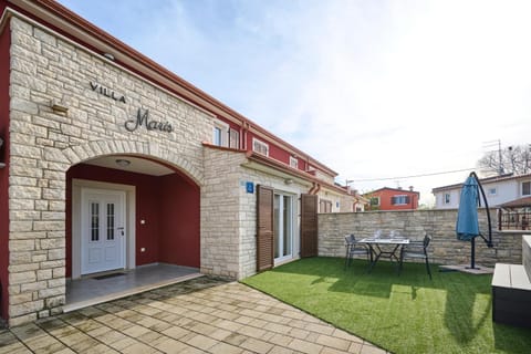 Patio, Inner courtyard view