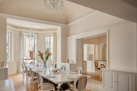 Communal lounge/ TV room, Dining area