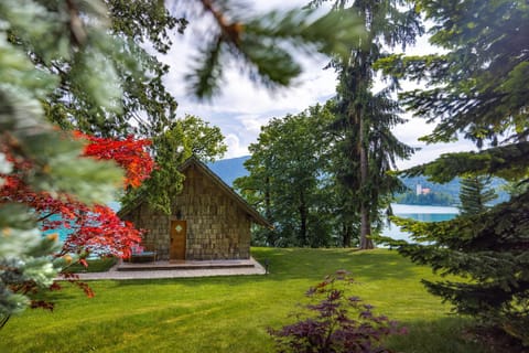 Private beach house on Lake Bled Apartment in Bled