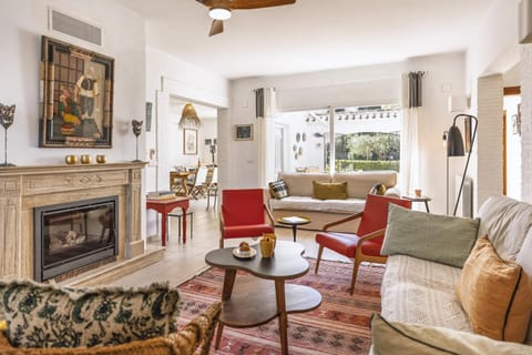 Communal lounge/ TV room, Living room