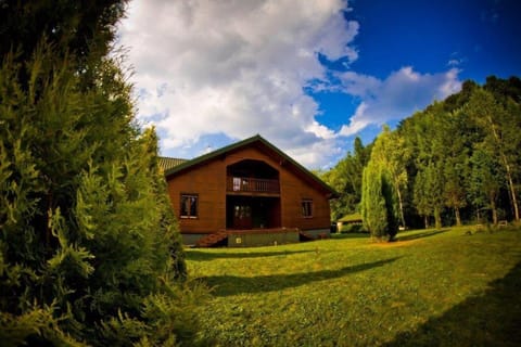 Property building, Day, Natural landscape, Garden