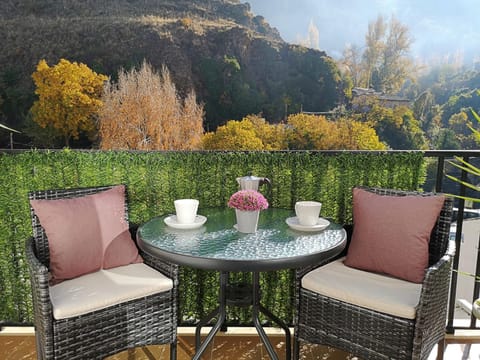 Off site, Balcony/Terrace