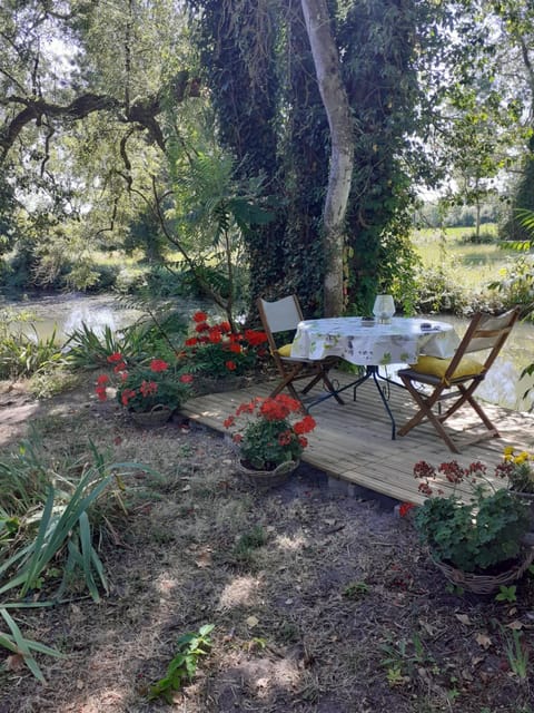 gîte " jardin peyrona" visite zoo beauval et châteaux de Loire Apartment in Loches