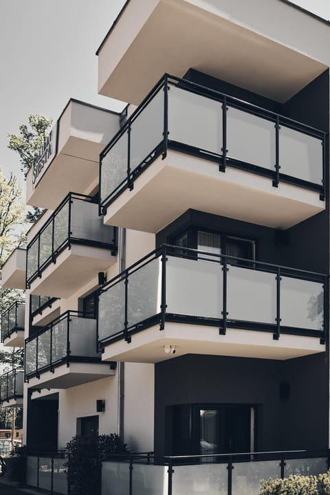 Property building, Internal: Not applicable to any particular room