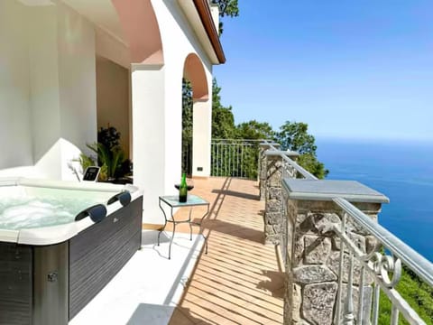 Natural landscape, View (from property/room), Balcony/Terrace, Sea view