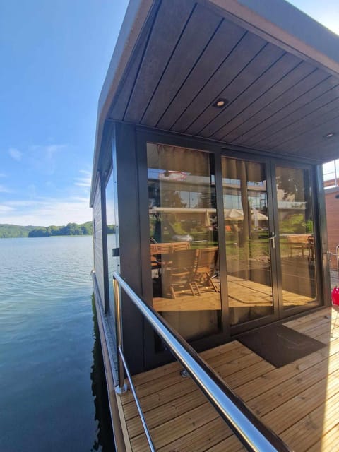 wySPA Kaszuby-domki na wodzie Apartment in Pomeranian Voivodeship