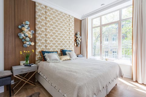 Jogailos Residence peaceful Old Town luxury 3 bdr, 2 bthr, FREE GARAGE, top-speed WIFI Apartment in Vilnius