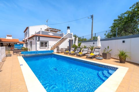 Property building, Patio, Swimming pool
