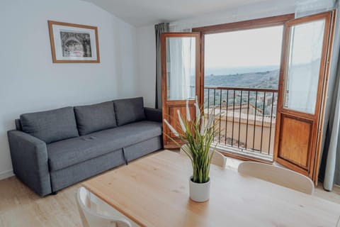 Living room, Mountain view