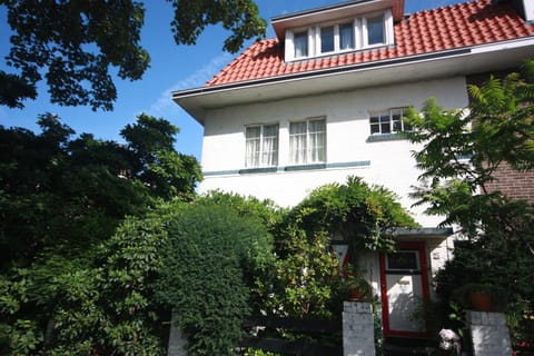 De Pimpelmees Bed and Breakfast in The Hague