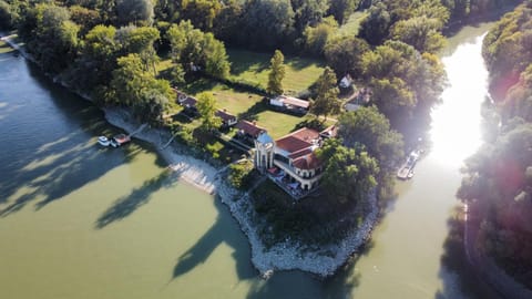 Property building, Bird's eye view