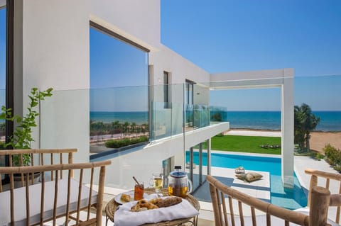 Day, Coffee/tea facilities, Balcony/Terrace, Bedroom, Pool view, Sea view, Swimming pool, Breakfast