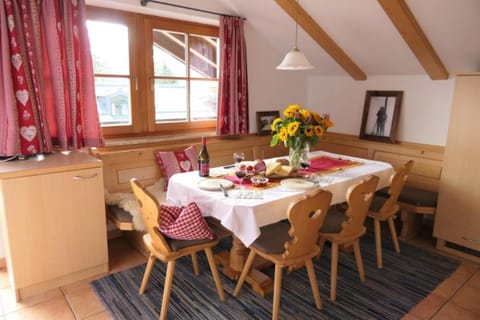 Ski in out! Gemütliche Dachgeschosswohnung Apartment in Salzburgerland