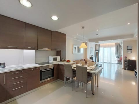 Kitchen or kitchenette, Living room