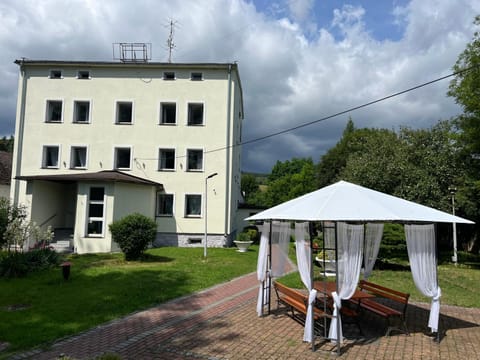 Property building, Natural landscape, Garden