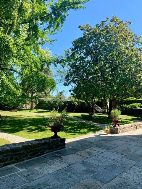 Garden, Garden, Balcony/Terrace