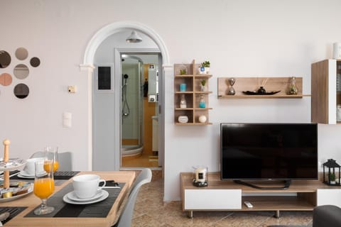 TV and multimedia, Dining area