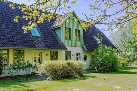 Ferienhaussiedlung Strandperlen Sanddornhof 7b (Typ VI) House in Wustrow