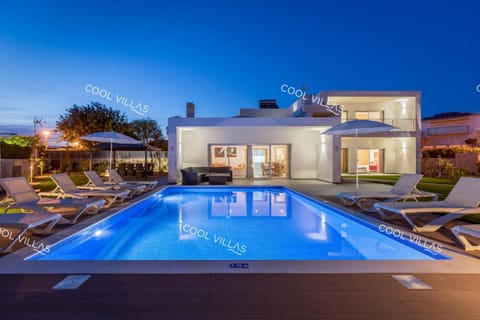 Night, Swimming pool