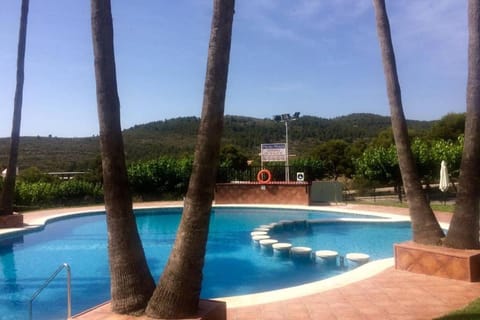 Swimming pool, Swimming pool