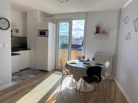 Lumineux T2 situé dans l'hyper centre de Tours Apartment in Tours