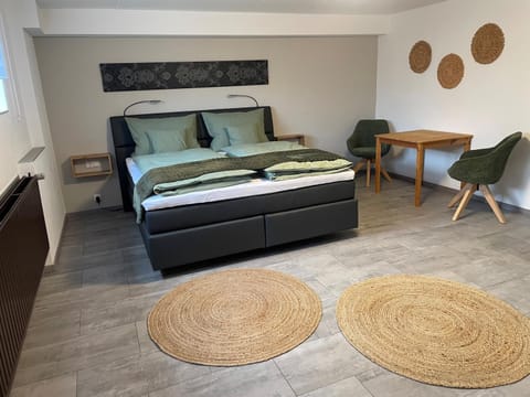 Bed, Photo of the whole room, Seating area, Bedroom
