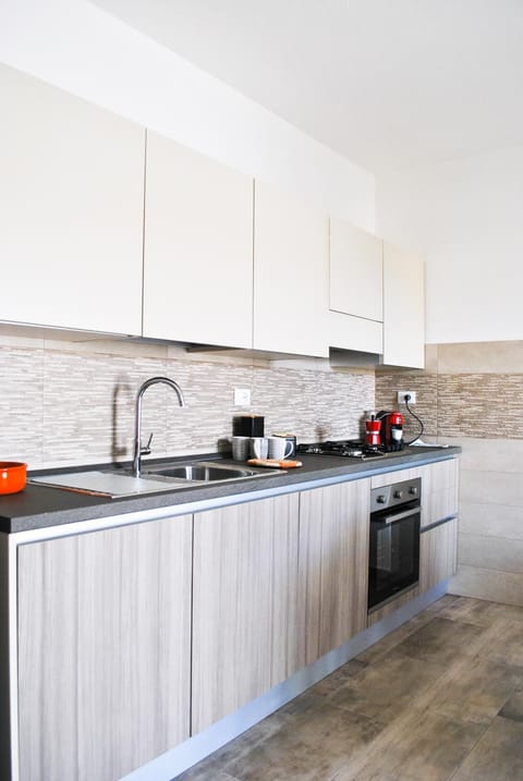 Kitchen or kitchenette, Communal kitchen