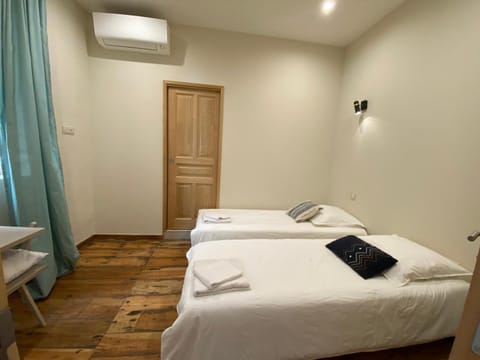 Bed, Bedroom, towels, air conditioner