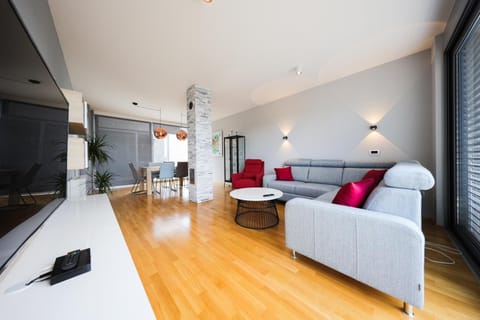 TV and multimedia, Living room, Photo of the whole room, Seating area