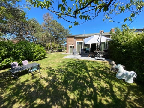 Welcome in - Vakantiehuis met ruime zonnige tuin I Lepelblad 44, Nieuwvliet-Bad Apartment in Zeeland, Netherlands