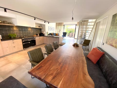 Welcome in - Vakantiehuis met ruime zonnige tuin I Lepelblad 44, Nieuwvliet-Bad Apartment in Zeeland, Netherlands