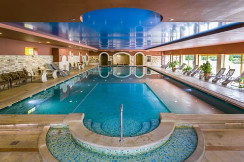 Swimming pool, Swimming pool