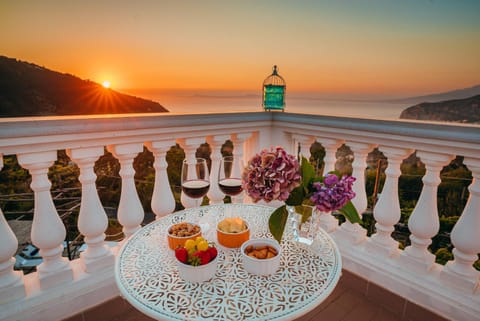Natural landscape, View (from property/room), Balcony/Terrace, Balcony/Terrace, Sea view, Sunset