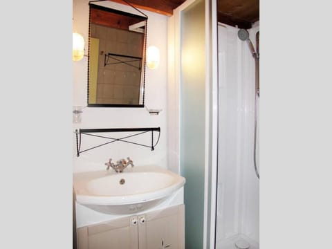 Maison de pêcheur 2** à Trégastel, proche mer avec Wifi, jardin et parking privé - FR-1-542-17 House in Trégastel