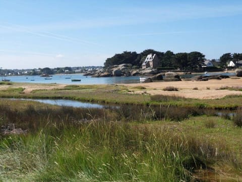 Maison de pêcheur 2** à Trégastel, proche mer avec Wifi, jardin et parking privé - FR-1-542-17 House in Trégastel