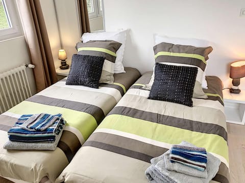 Superbe maison avec jardin, proche plage, chiens admis - FR-1-542-25 House in Brittany