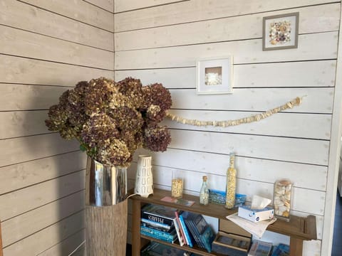 Maison 6 pers, jardin, terrasse, parking, plage proche - FR-1-542-27 House in Brittany