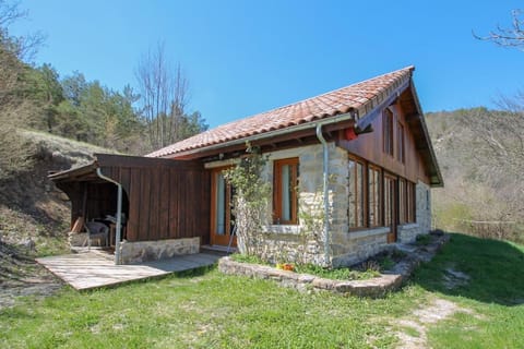 Chalet du bois d'Estève, baronnies provençales House in Provence-Alpes-Côte d'Azur