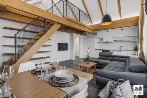 Living room, Photo of the whole room, Seating area