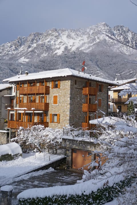 Property building, Winter