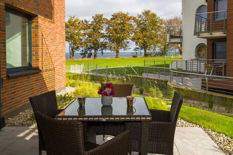 Garden, Balcony/Terrace
