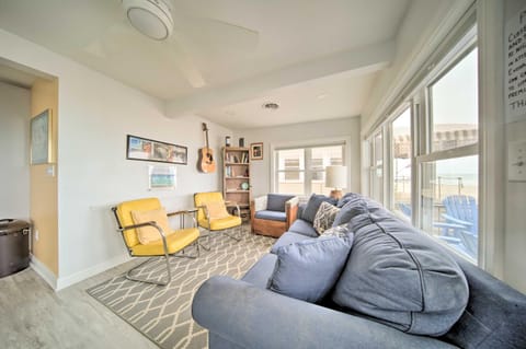 1 Mi to Presque Isle Waterfront Lake Erie Cottage House in Millcreek Township