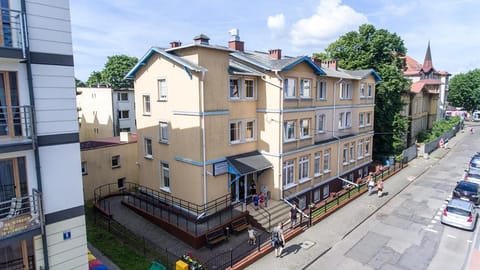 Property building, Neighbourhood