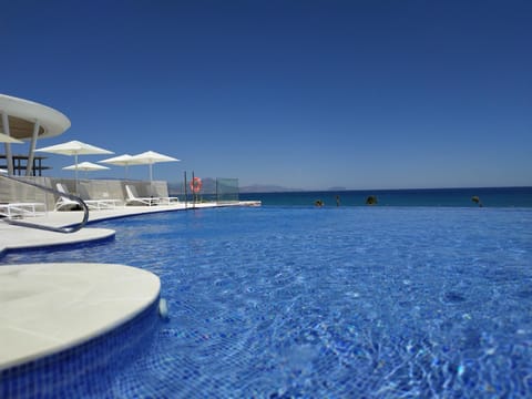 Beach, Swimming pool