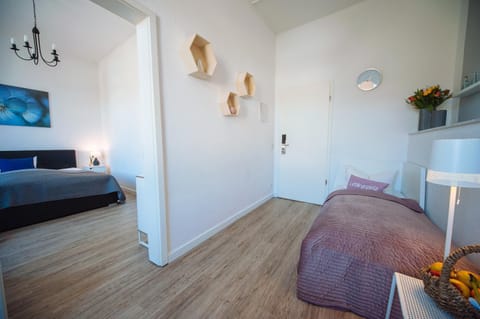 Bed, Living room, Photo of the whole room, Bedroom