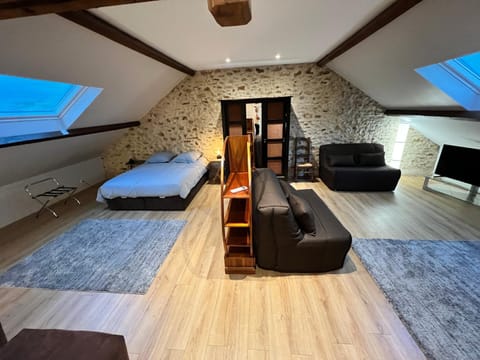 Gîtes du Domaine d'Auxonnettes L&J EVENEMENTS Bed and Breakfast in Île-de-France