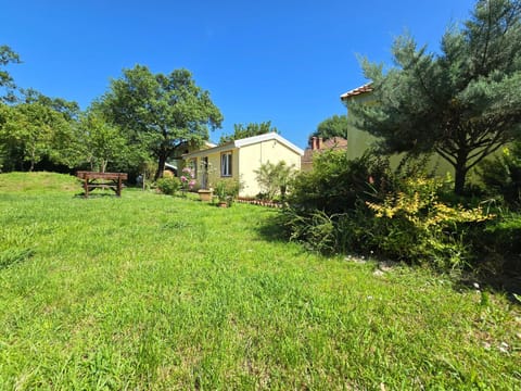 Sunny Bay Village Campground/
RV Resort in Kotor Municipality